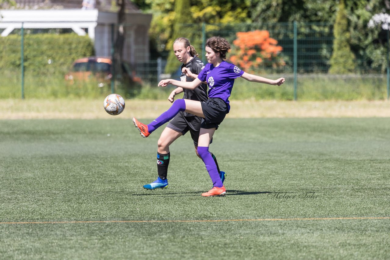 Bild 84 - wBJ SV Henstedt Ulzburg - TuS Rotenhof : Ergebnis: 12:0